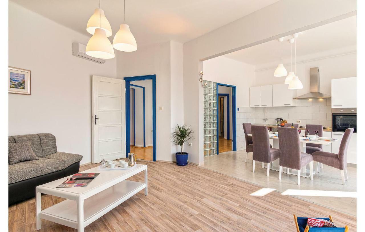 Apartment Riviera Pula Exterior photo